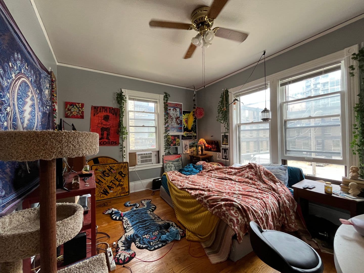 Milwaukee Apartment: 1830 N. Oakland Ave.