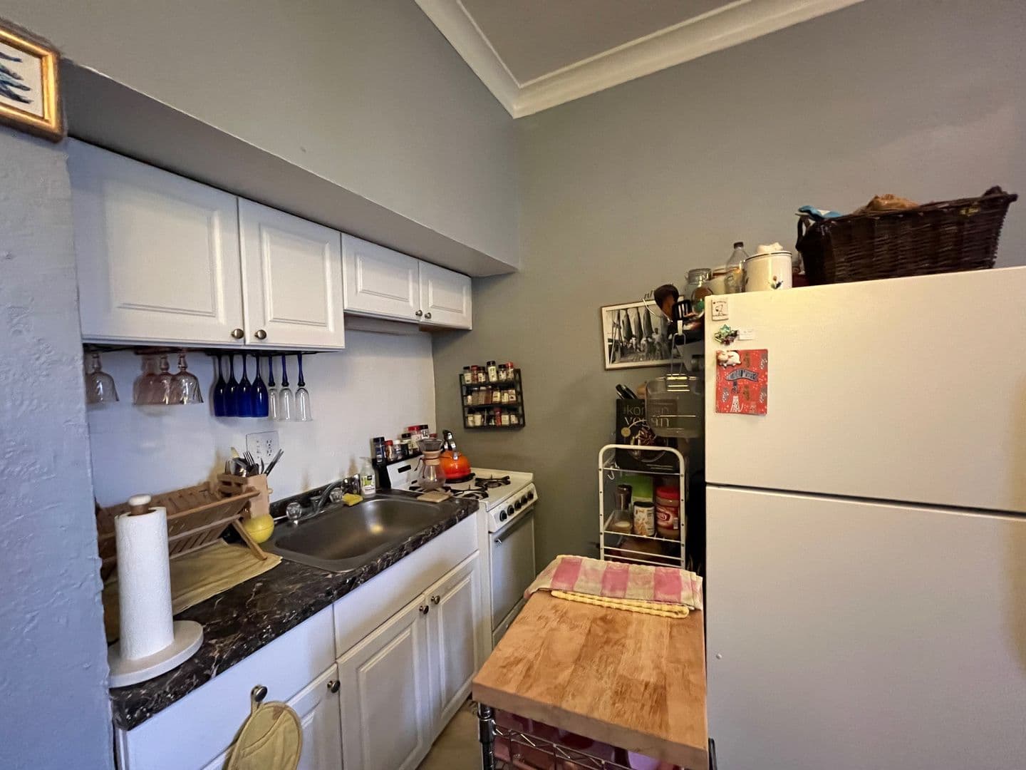 Milwaukee Apartment: 1604 E Kane Pl.