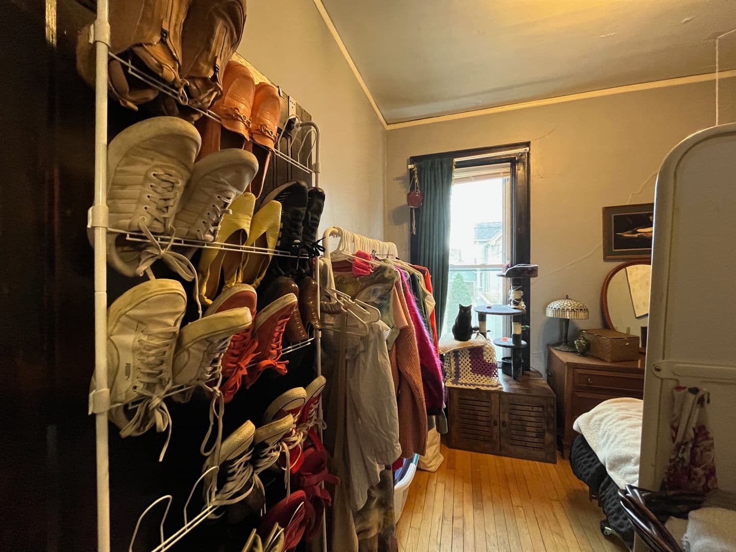 Milwaukee Apartment: 1604 E Kane Pl.