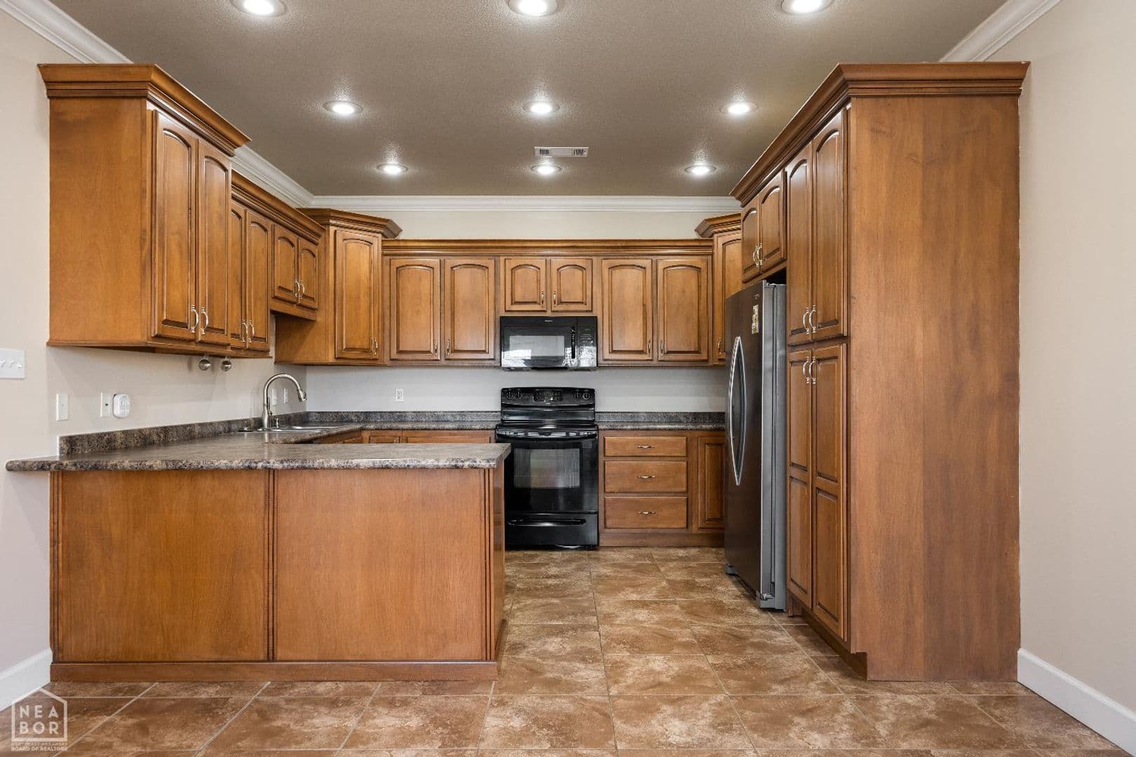 Jonesboro House: 4801 Lochmoor
