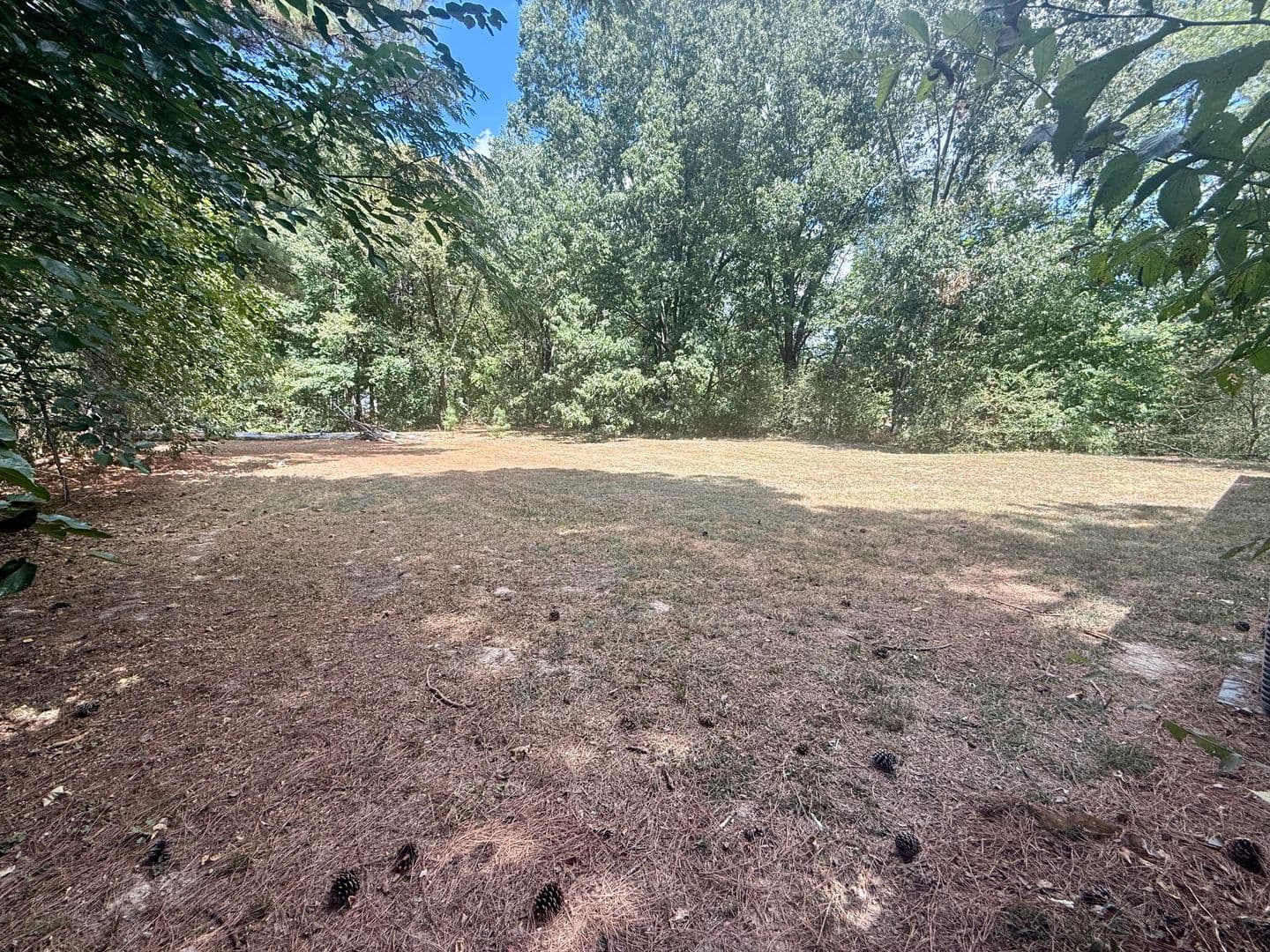 Jonesboro House: 1008 Daybreak Drive