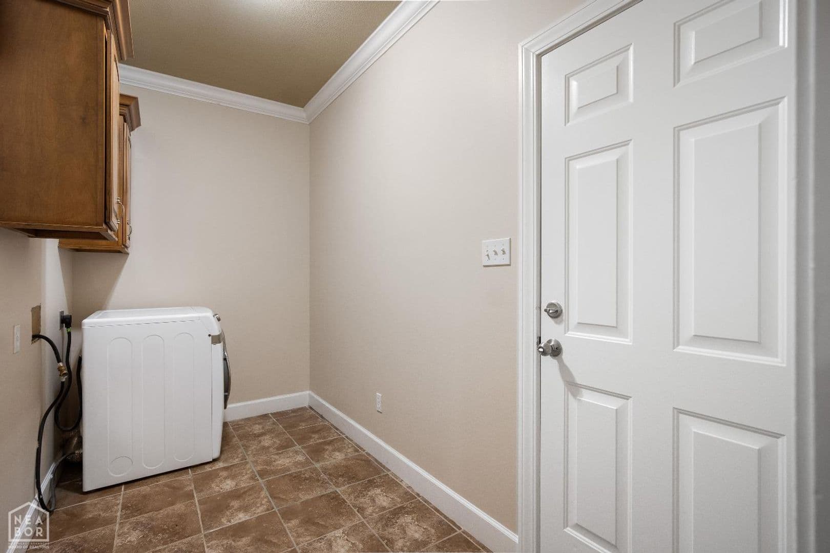 Jonesboro House: 4801 Lochmoor