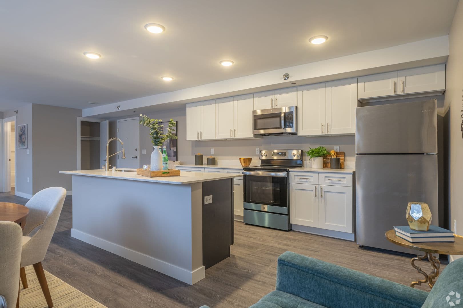 Glendale Apartment: 1616 W Bender Rd.