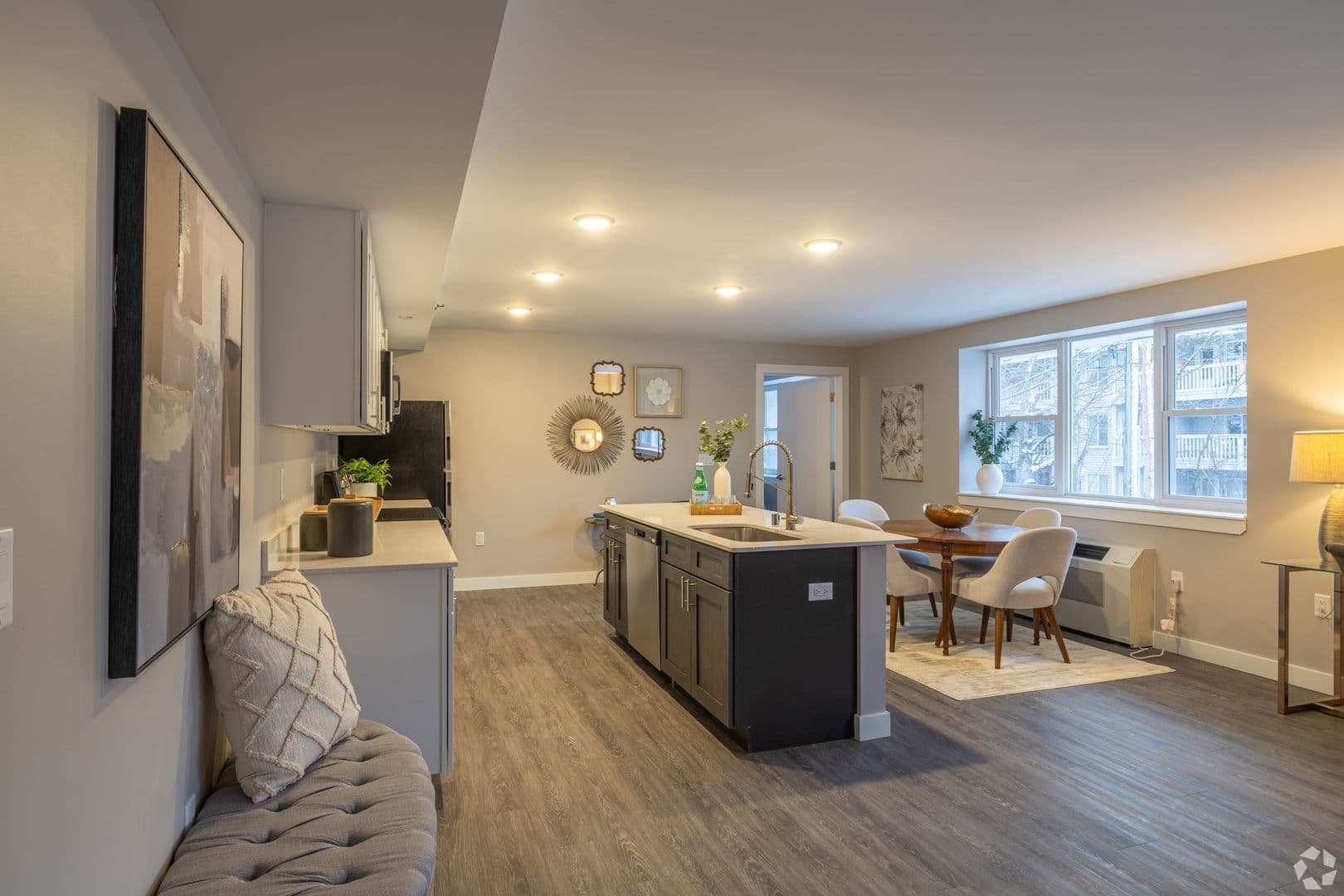 Glendale Apartment: 1616 W Bender Rd.