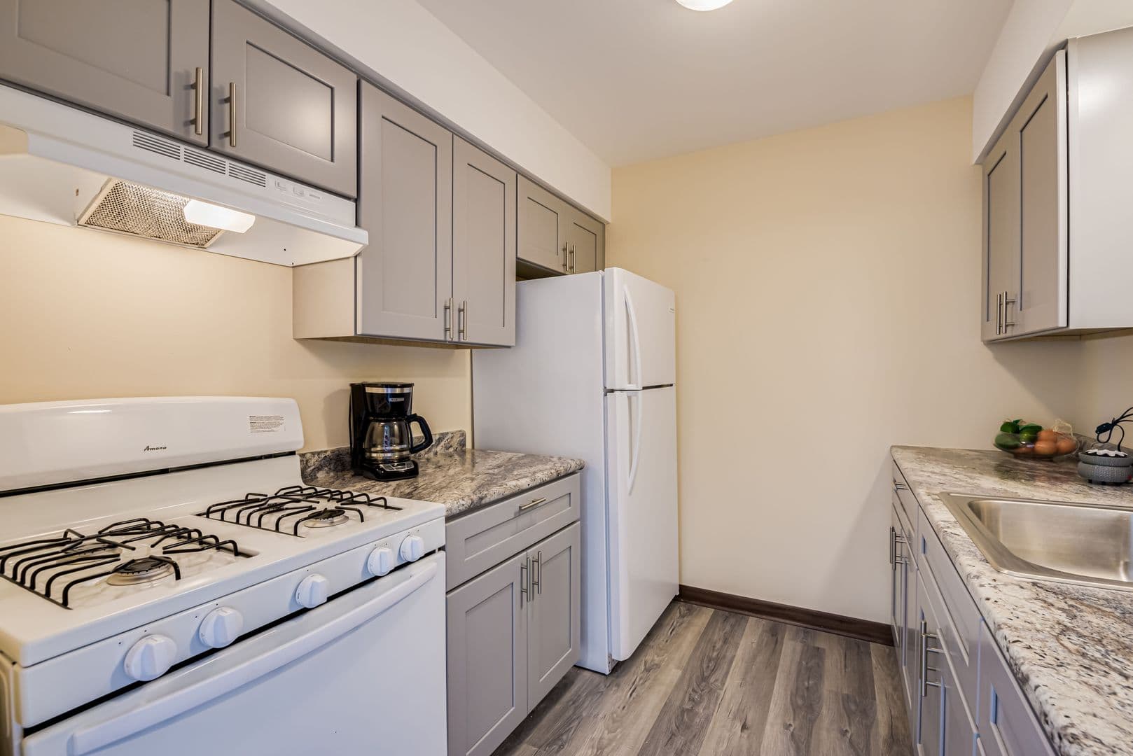 Greenfield Apartment: 4340 - 4356 W. Loomis Rd.