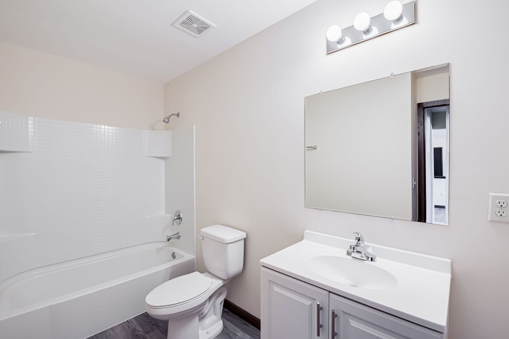 Greenfield Apartment: 4340 - 4356 W. Loomis Rd.