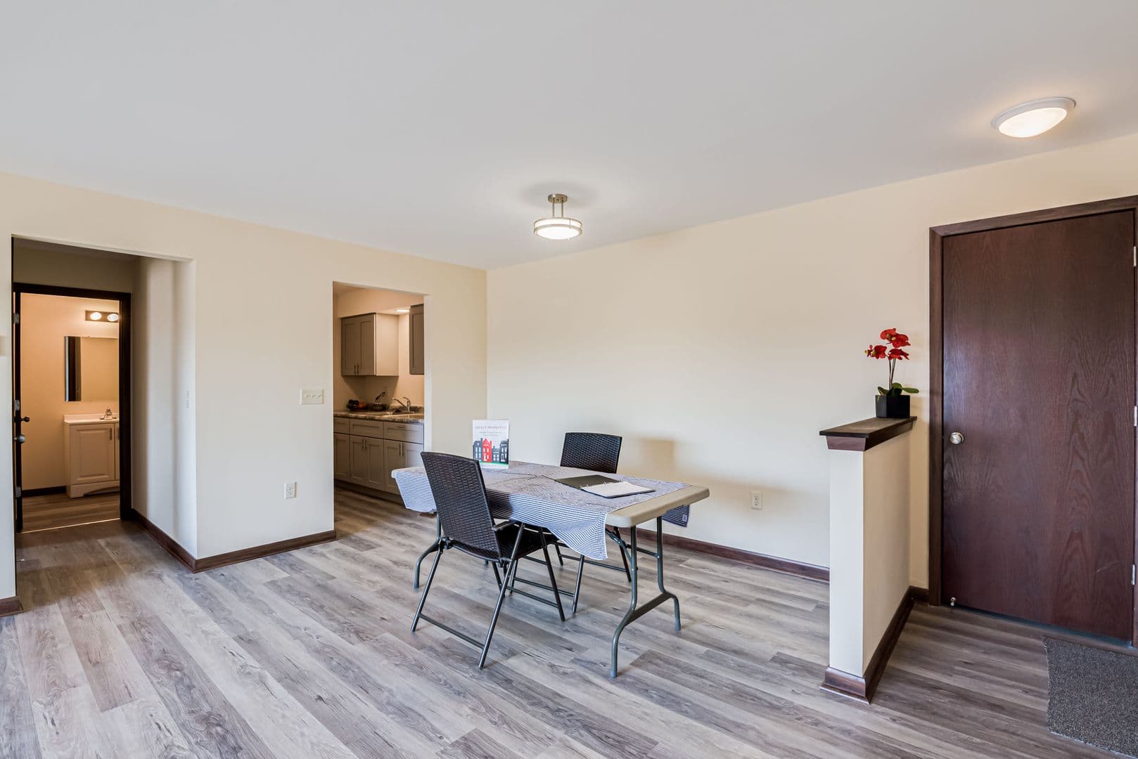 Greenfield Apartment: 4340 - 4356 W. Loomis Rd.