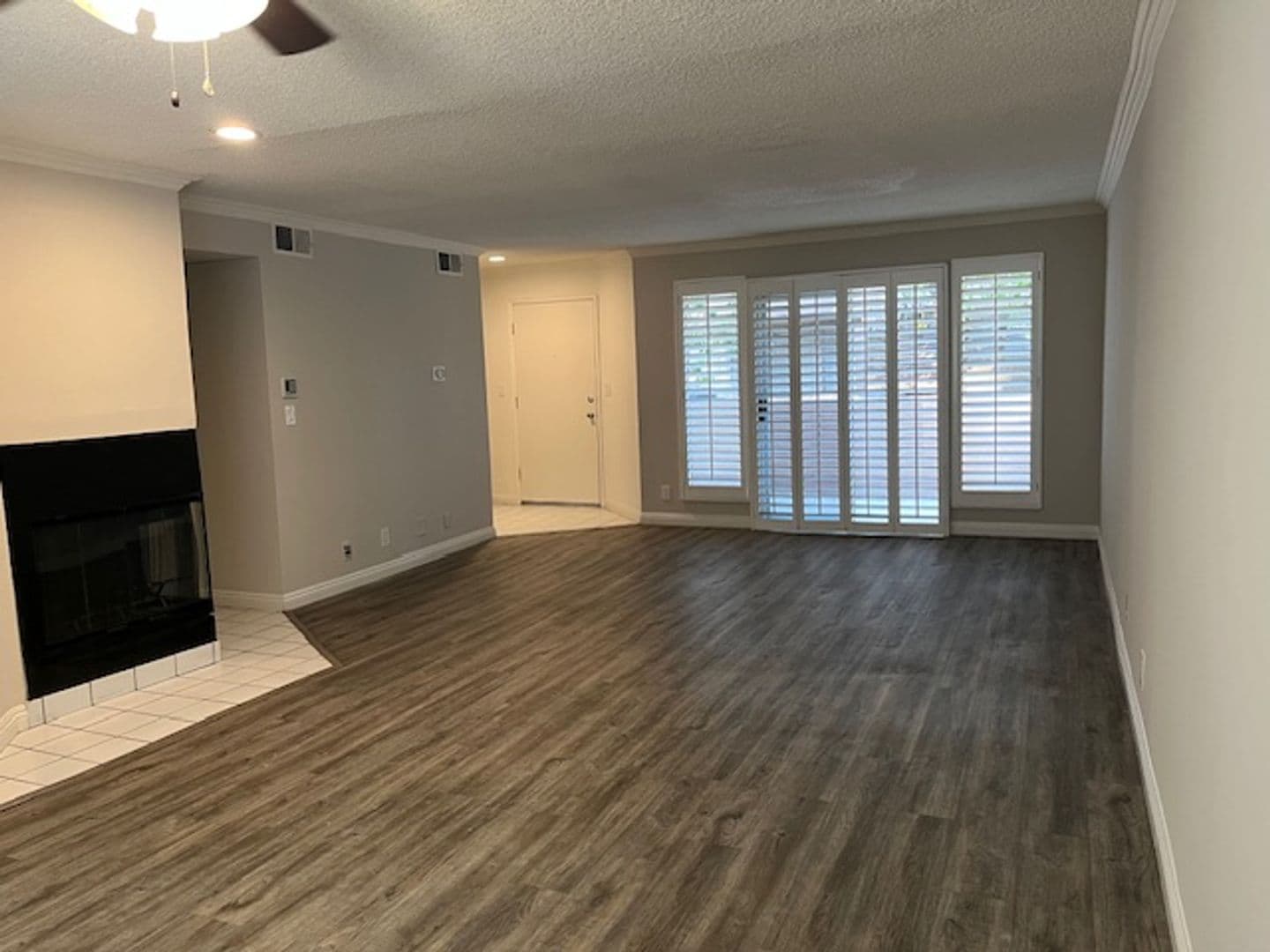 Canoga Park Townhome: 7700 Topanga Canyon Blvd.
