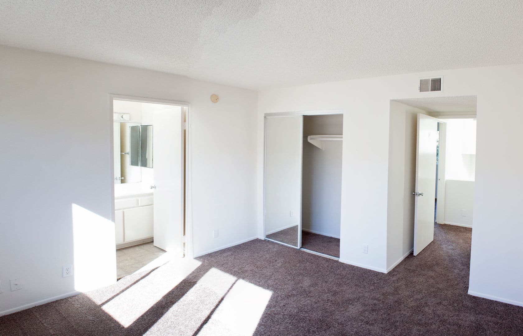 Canoga Park Townhome: 20200 Cantara Street