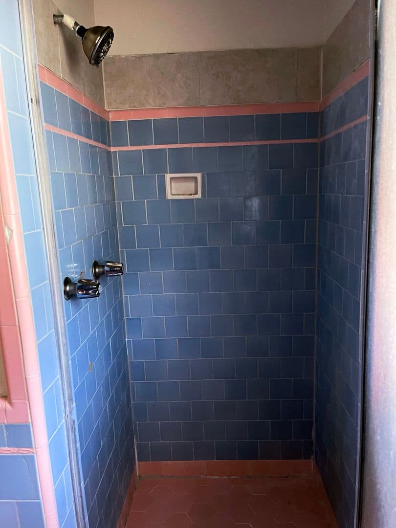 Los Angeles Apartment: 1455-57 Orange Grove Avenue