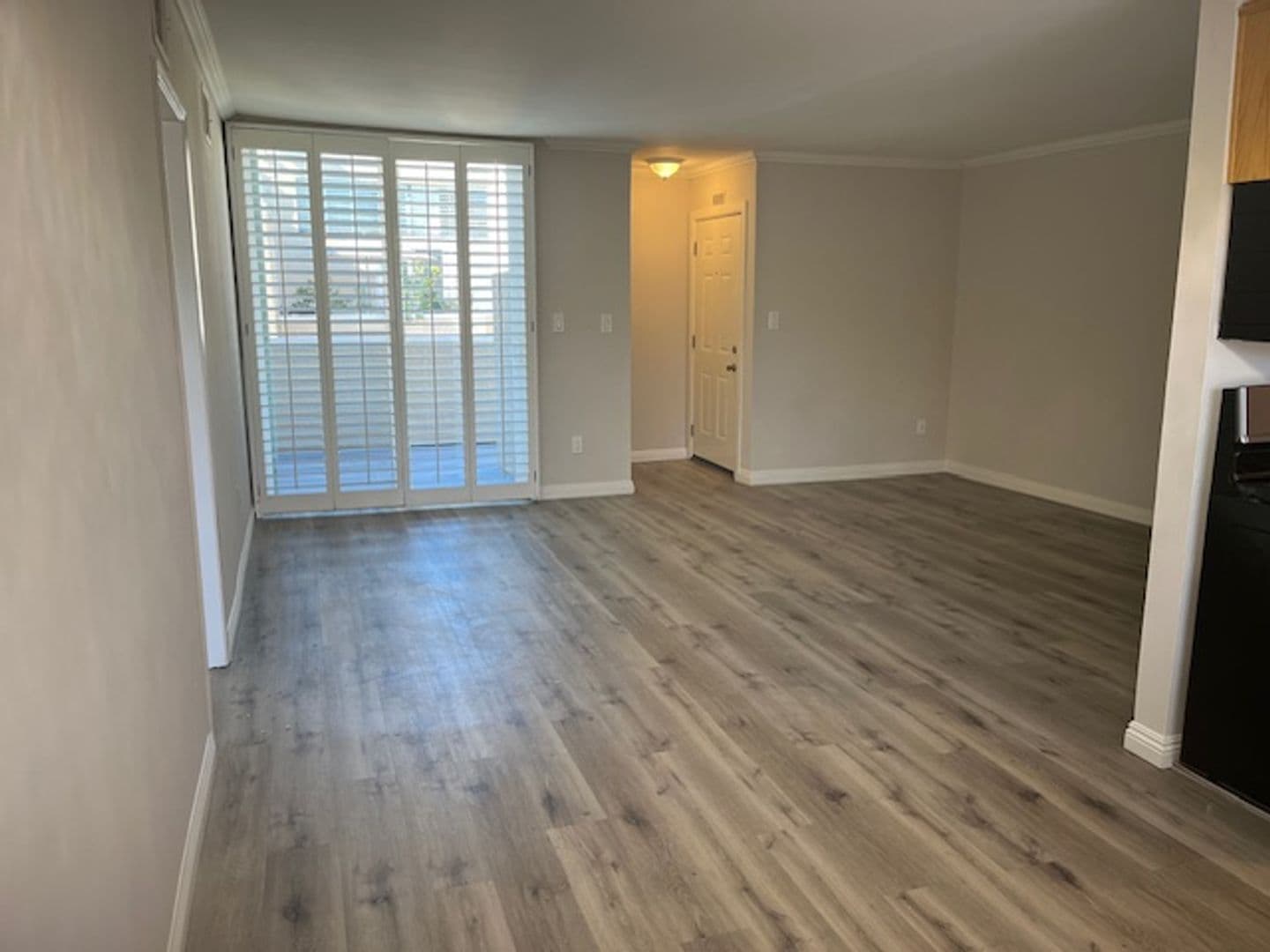 Valley Village Apartment: 12024 Kling Street