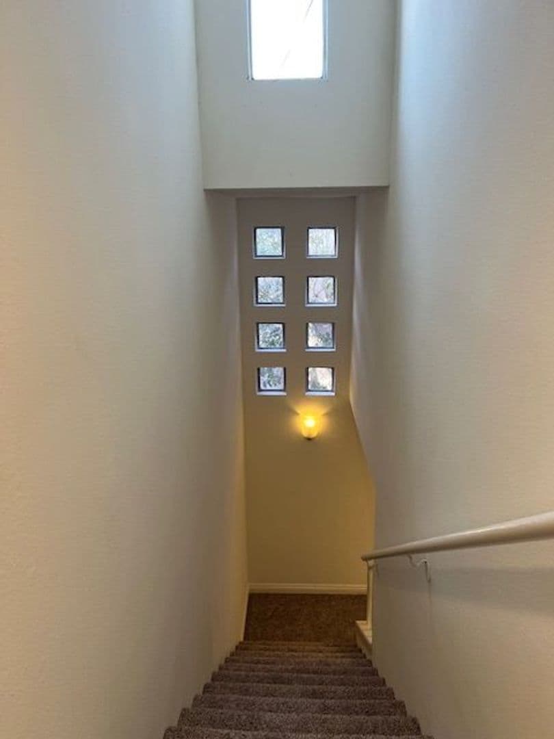 Canoga Park Townhome: 7700 Topanga Canyon Blvd.