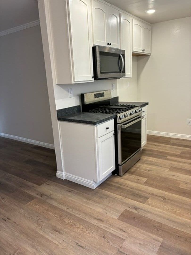 Valley Village Apartment: 12024 Kling Street