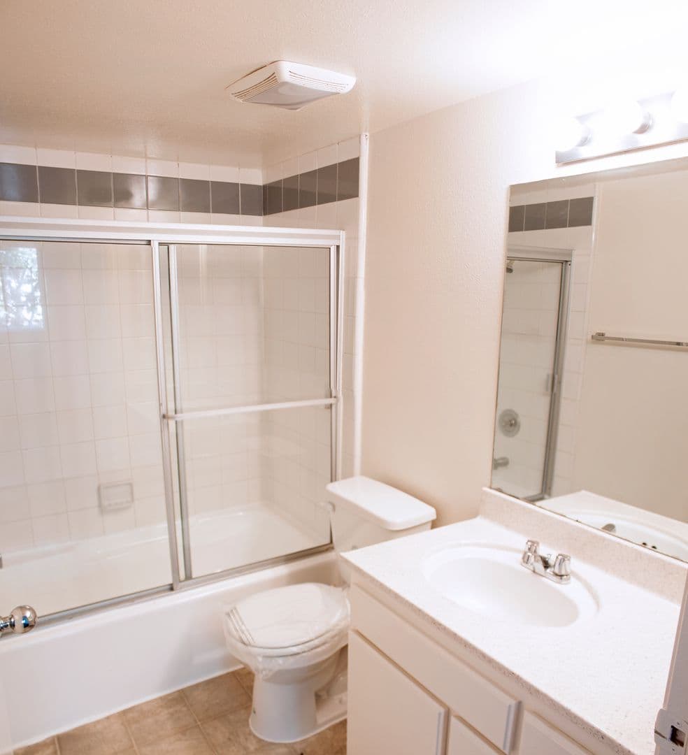 Canoga Park Townhome: 20200 Cantara Street