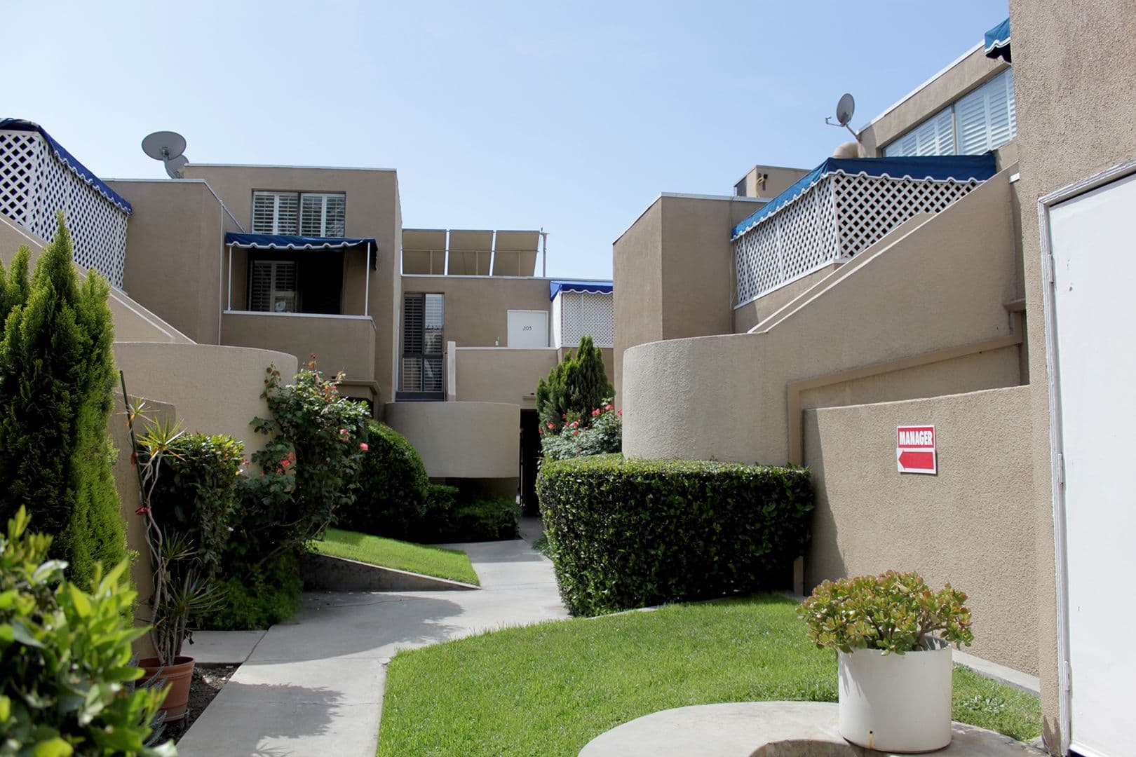 Valley Village Apartment: 12024 Kling Street