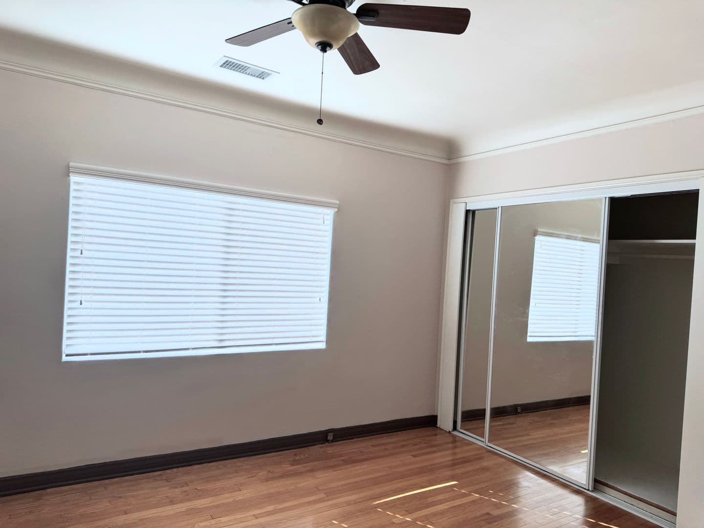 Los Angeles Apartment: 1455-57 Orange Grove Avenue