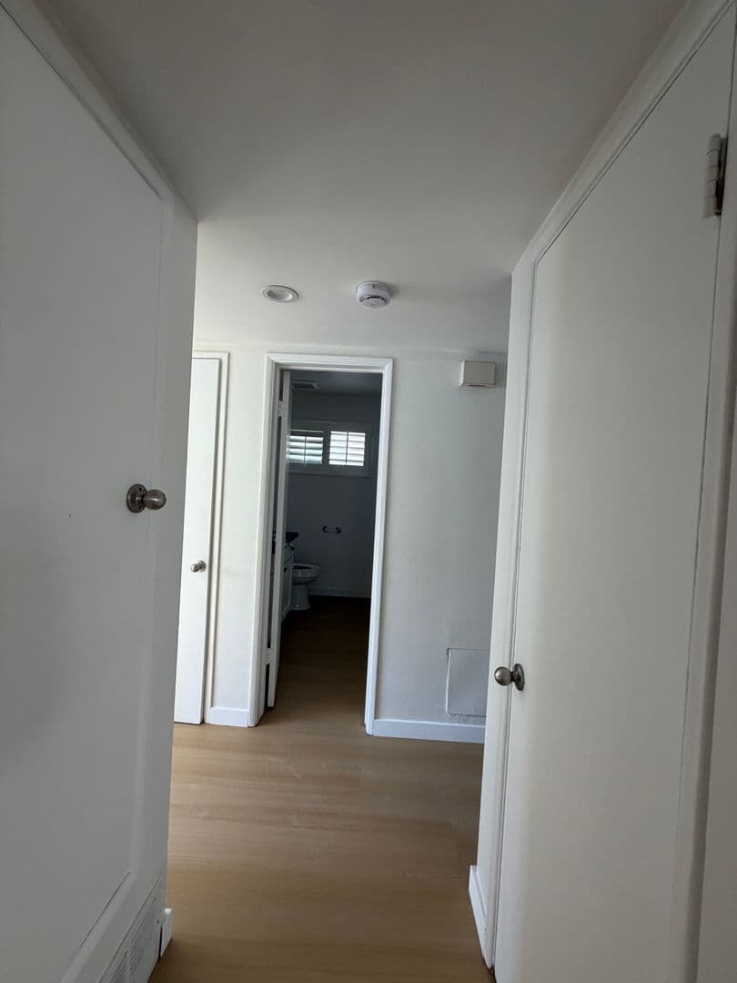 Beverly Hills Apartment: 442 So. Rexford Drive