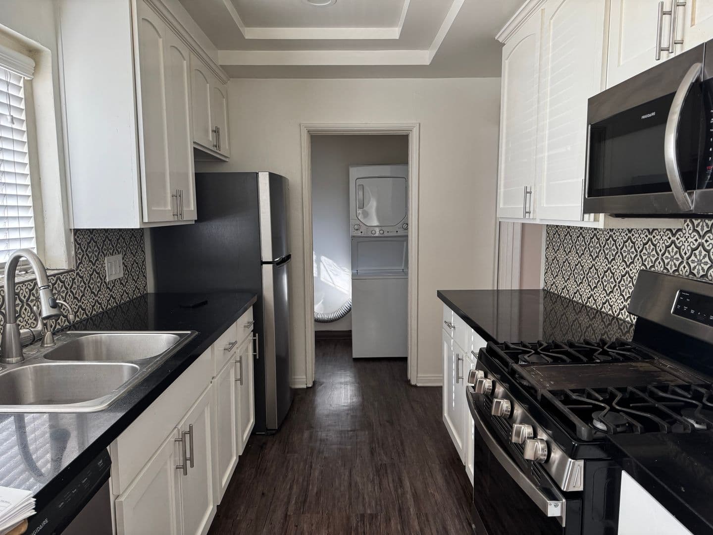 Los Angeles Apartment: 1455-57 Orange Grove Avenue