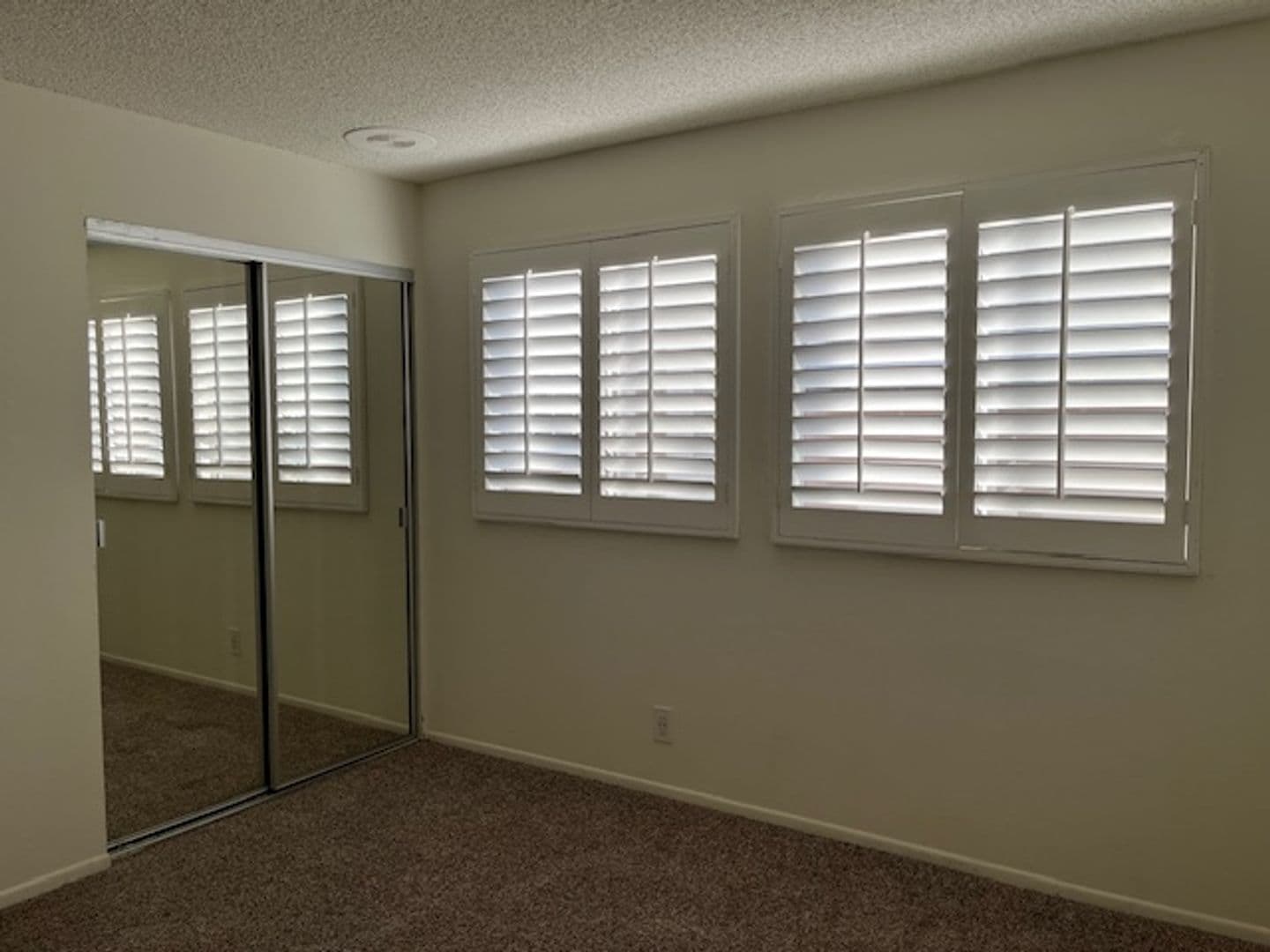 Canoga Park Townhome: 7700 Topanga Canyon Blvd.