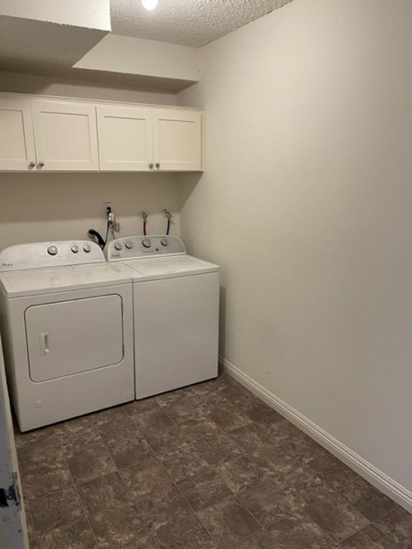 Canoga Park Townhome: 21051 Gresham Street