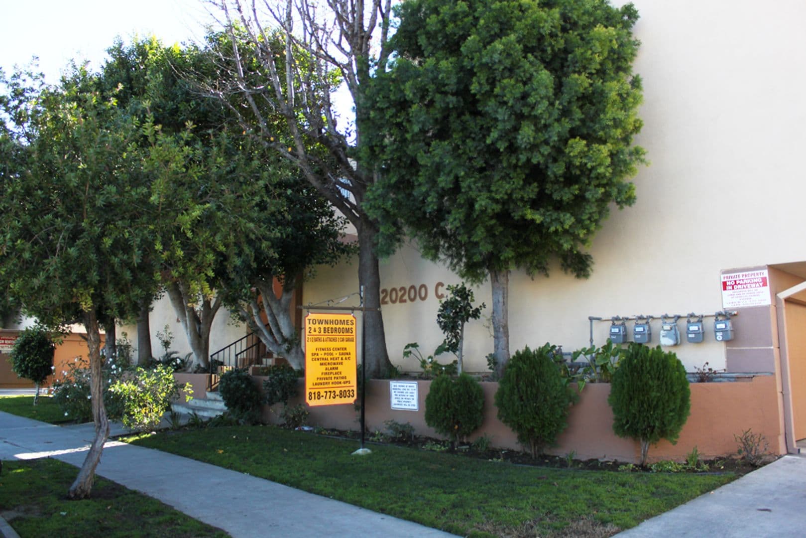 Canoga Park Townhome: 20200 Cantara Street