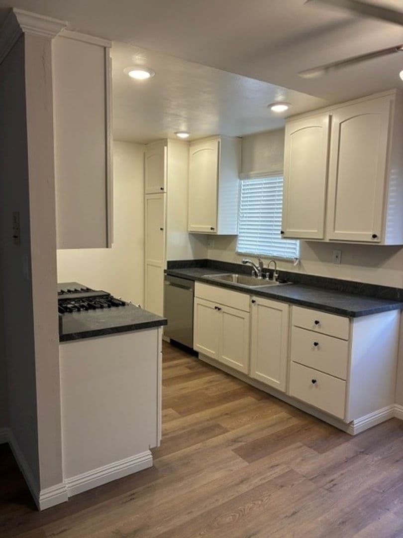 Valley Village Apartment: 12024 Kling Street