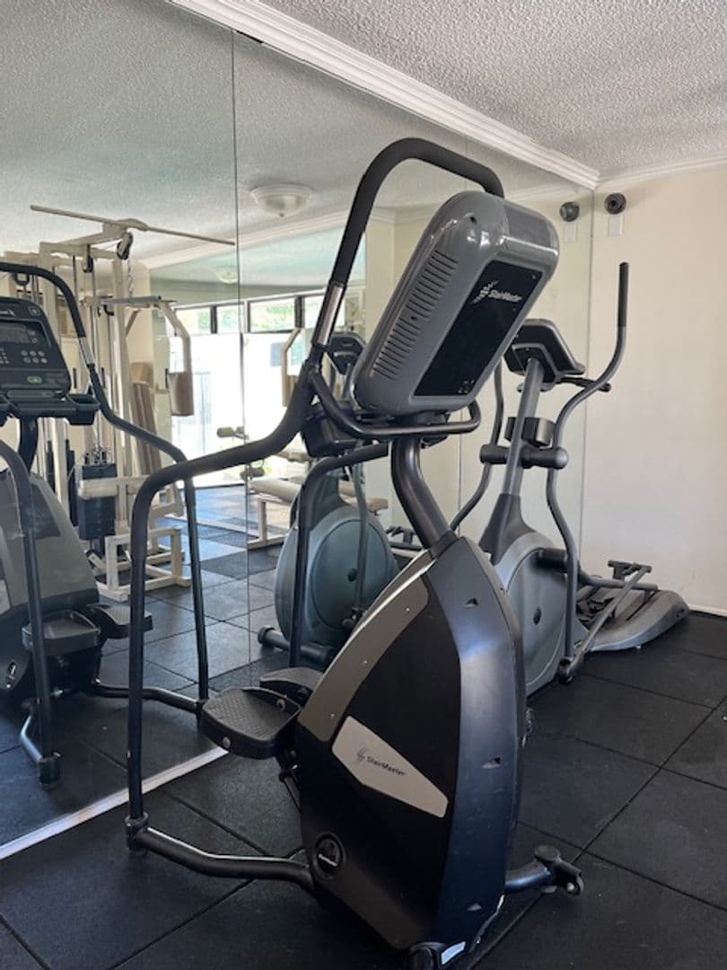 Canoga Park Townhome: 21051 Gresham Street