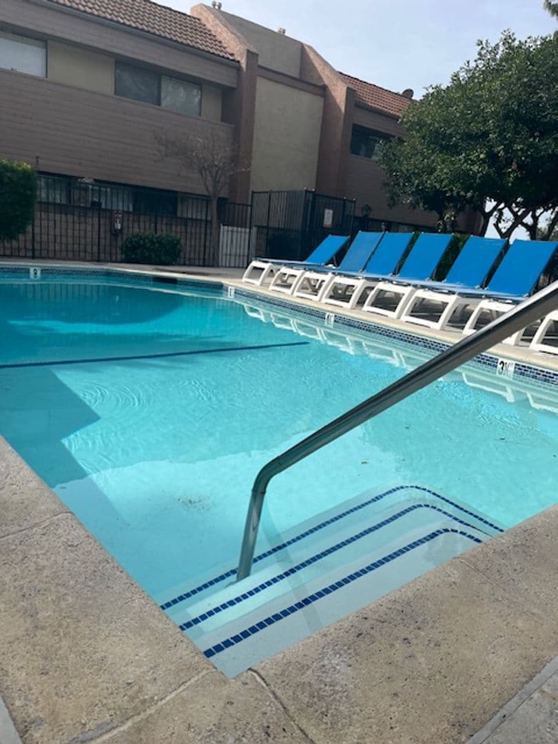 Canoga Park Townhome: 21030 Gresham Street