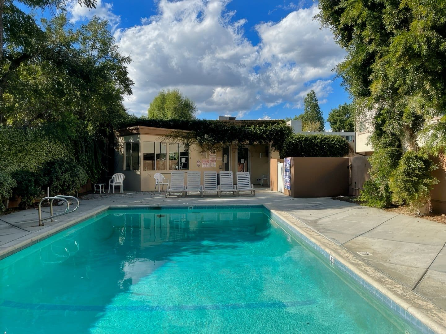 Canoga Park Townhome: 20200 Cantara Street