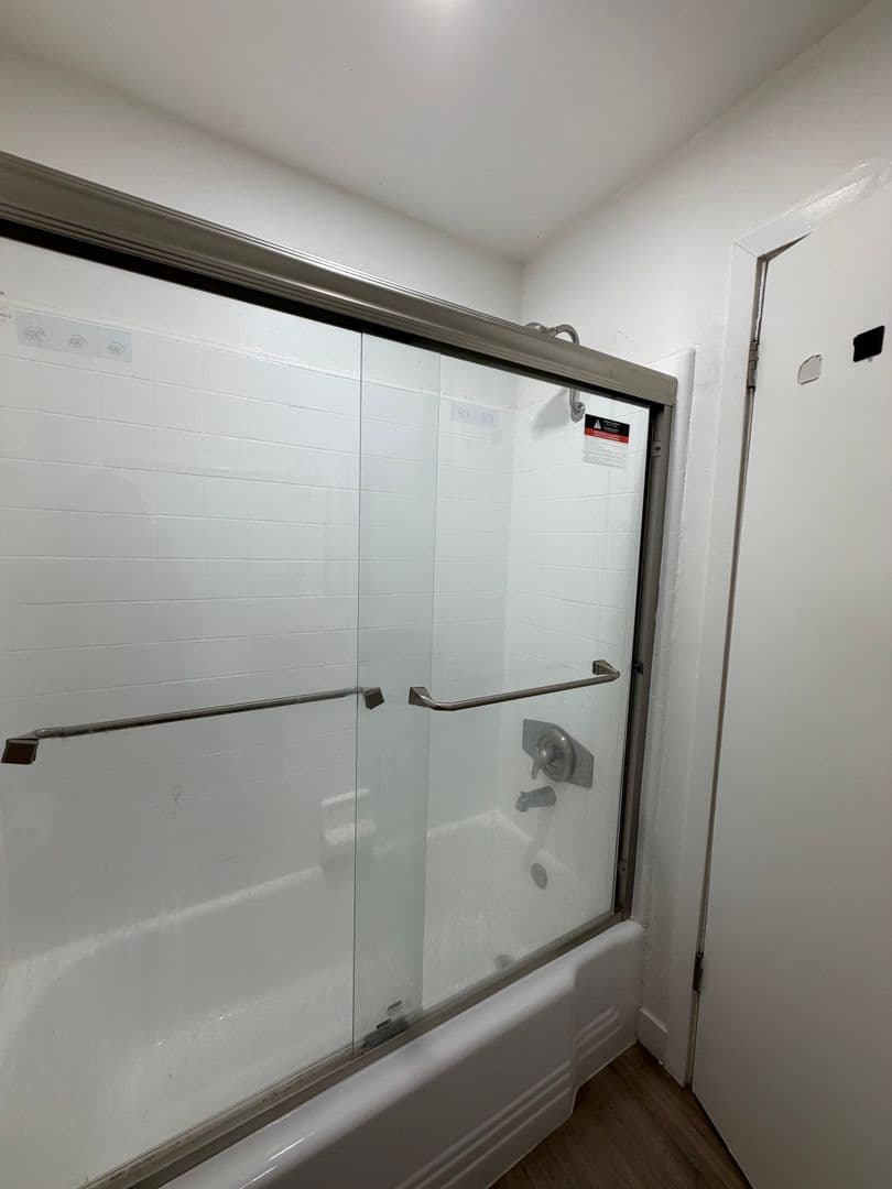 Beverly Hills Apartment: 442 So. Rexford Drive