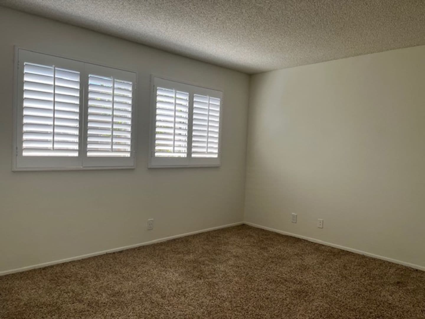 Canoga Park Townhome: 7700 Topanga Canyon Blvd.
