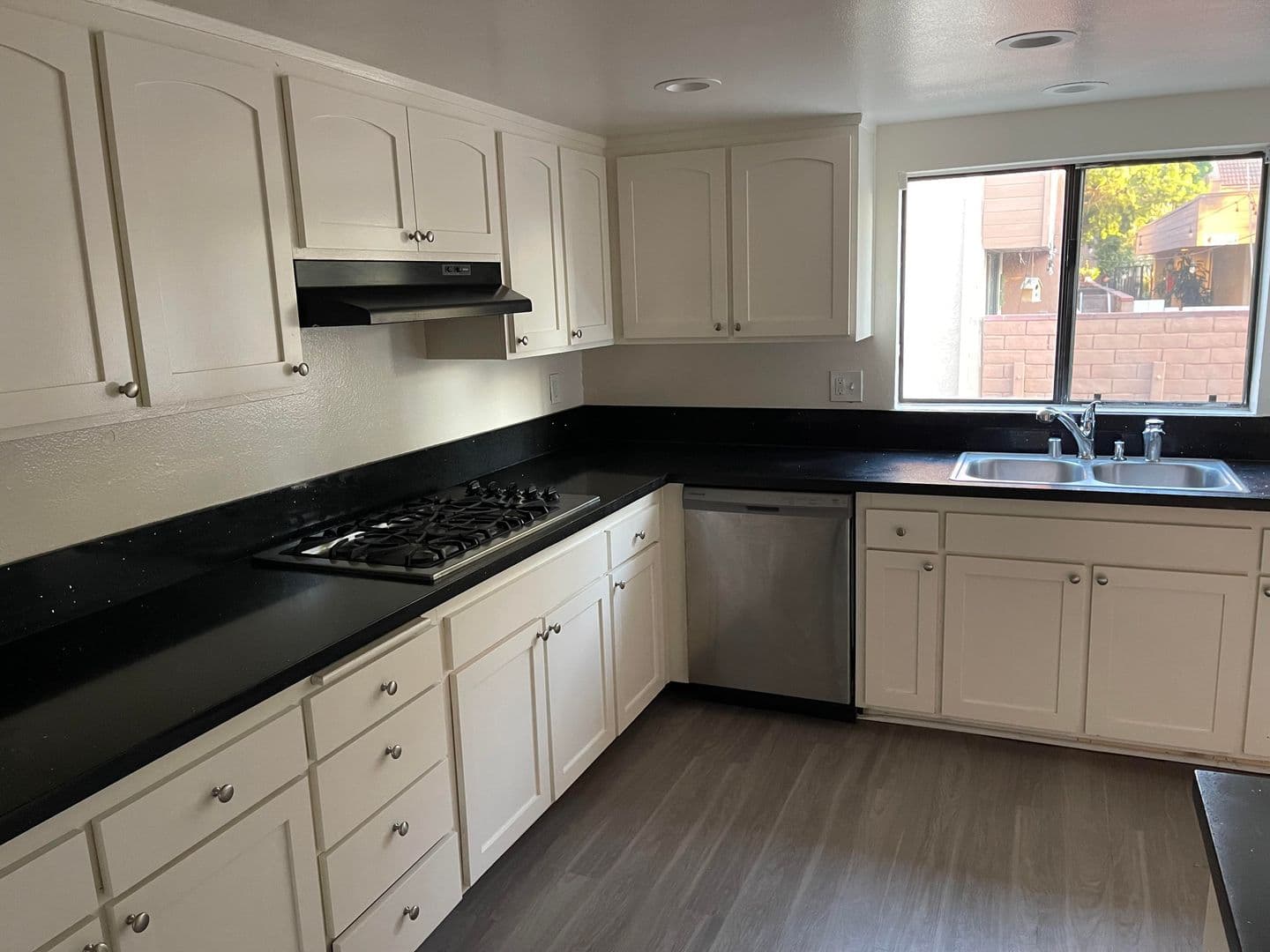 Canoga Park Townhome: 21051 Gresham Street