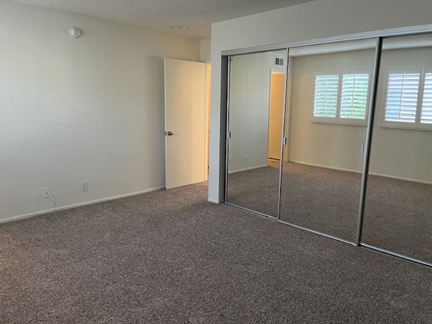Canoga Park Townhome: 7700 Topanga Canyon Blvd.