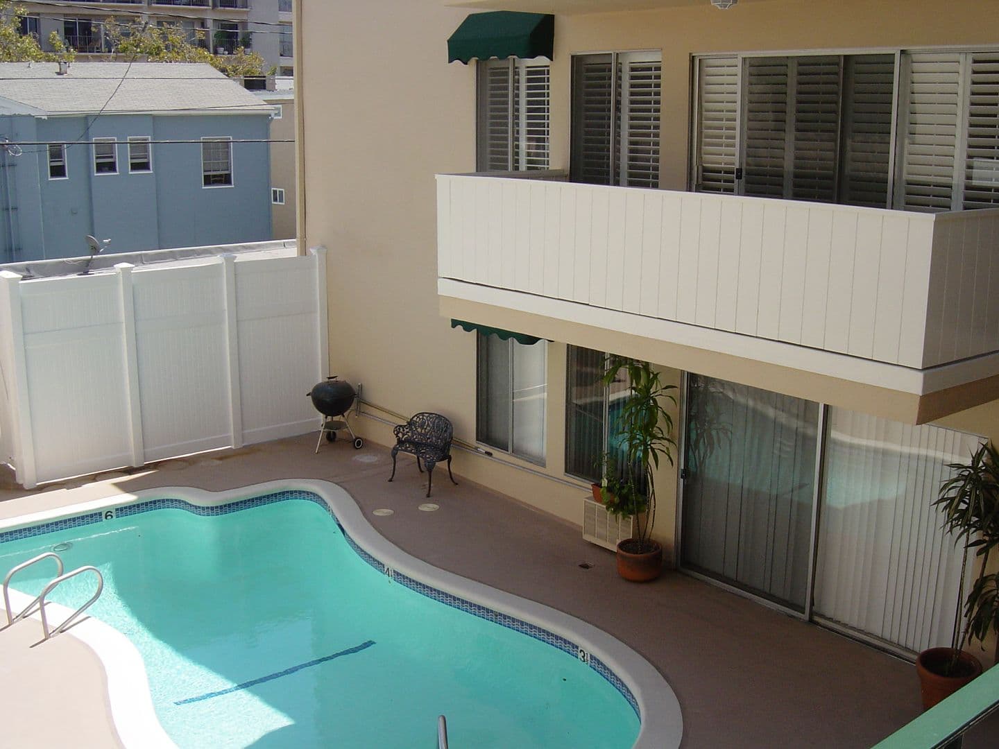 Beverly Hills Apartment: 442 So. Rexford Drive