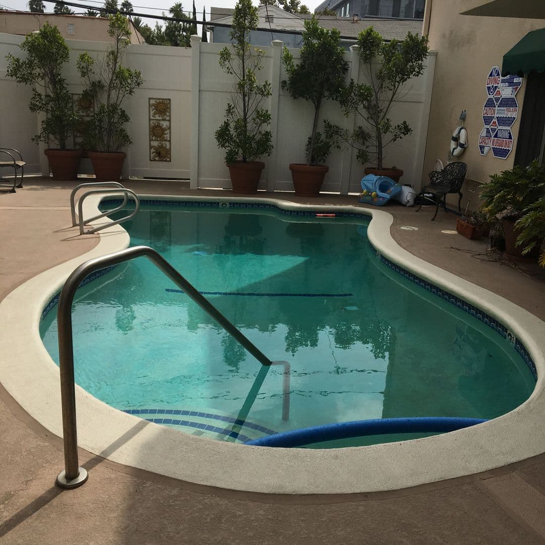 Beverly Hills Apartment: 442 So. Rexford Drive