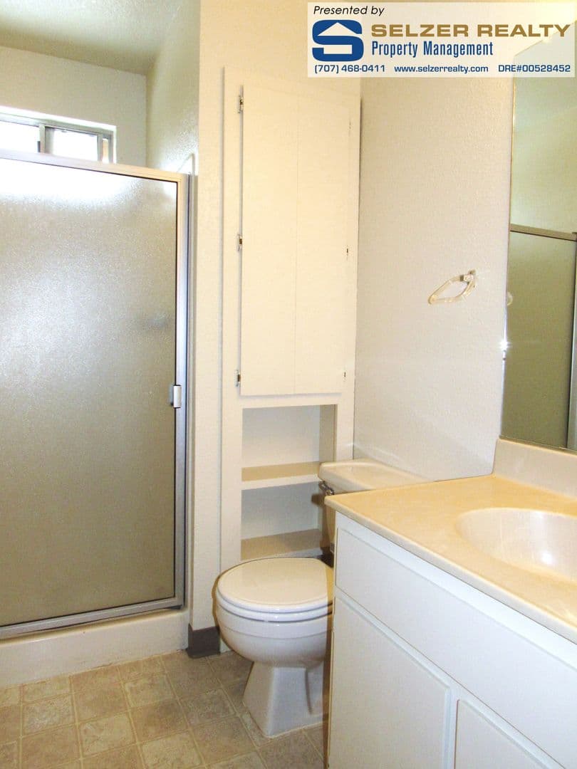 Ukiah Townhome: 206 Main Circle