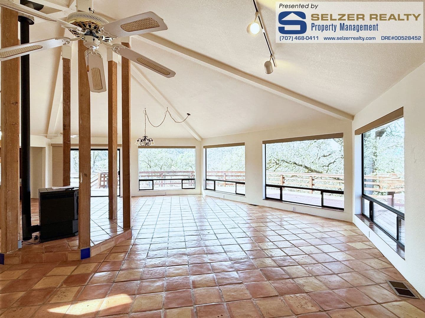 Redwood Valley House: 3851 Black Bart Trail