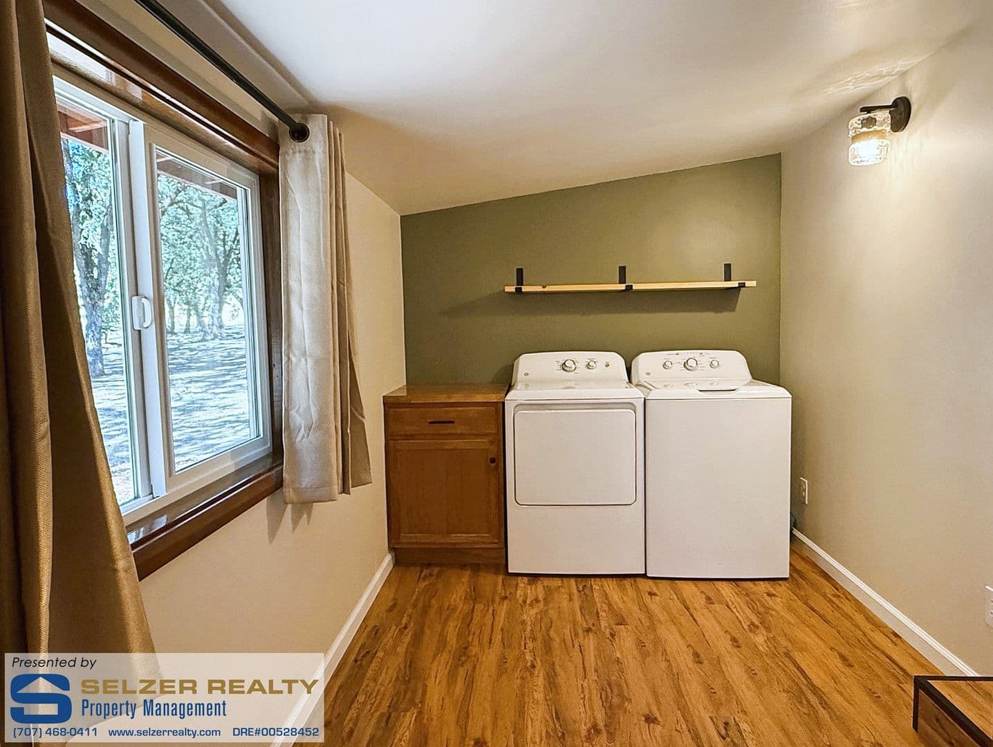 Ukiah House: 7299 S. Hwy 101