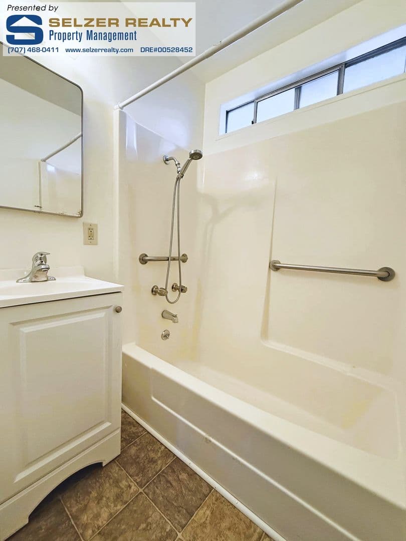 Ukiah Apartment: 204 S. Hortense St.