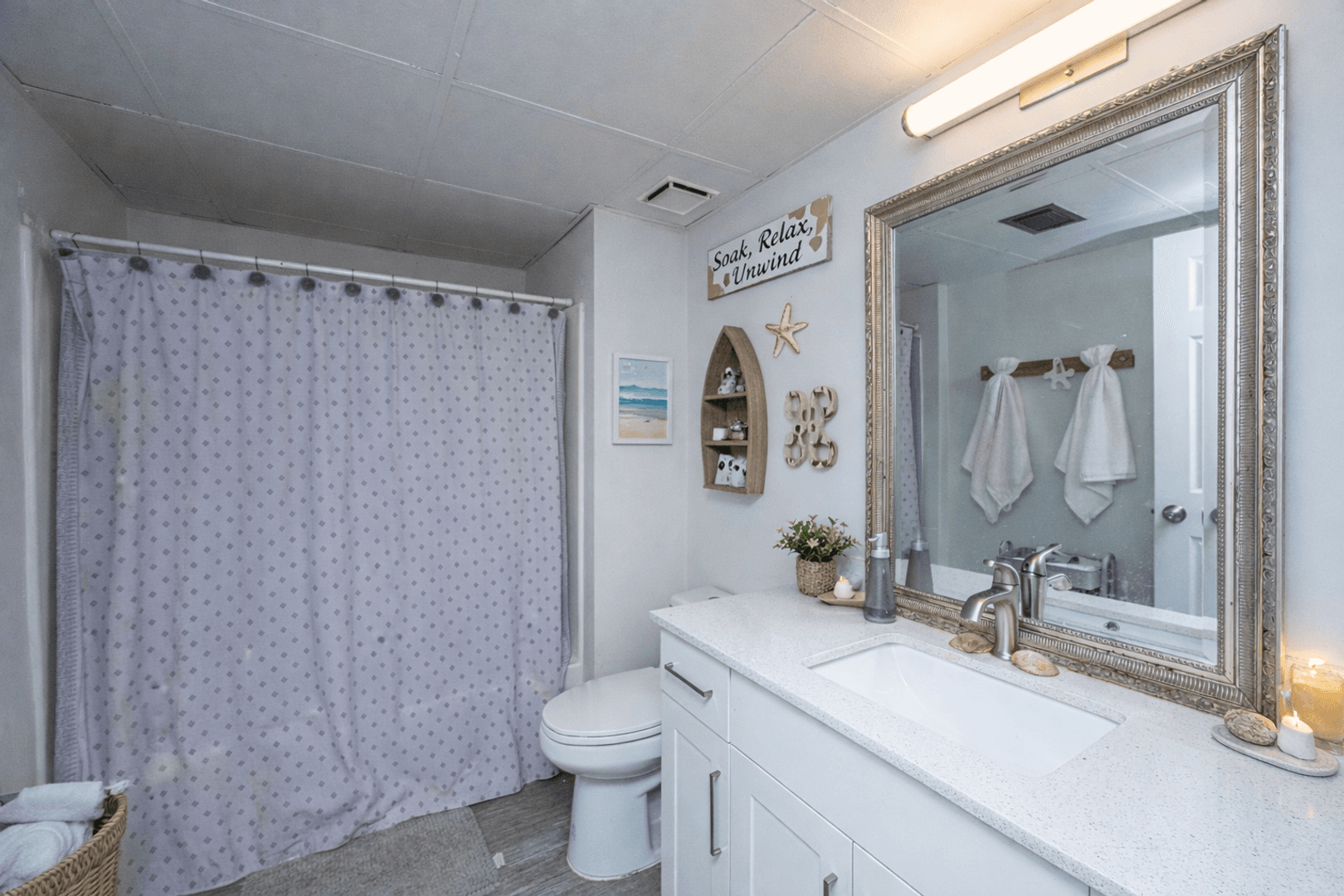 Charleston Apartment: 1000 King Street