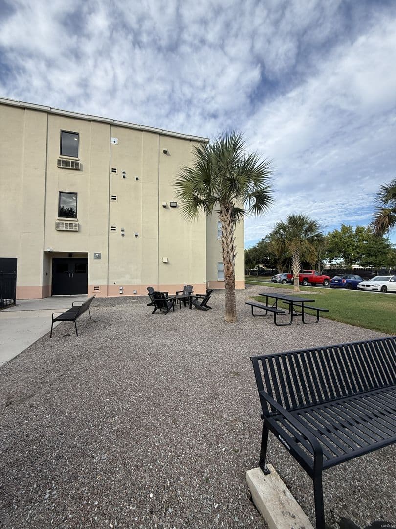 Charleston Apartment: 1000 King Street