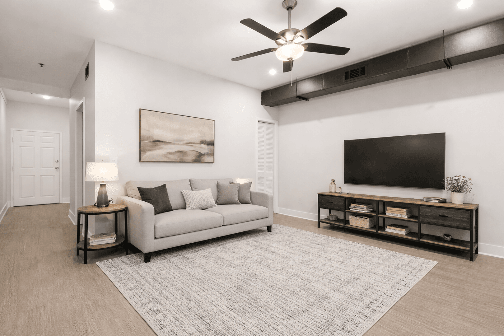 Charleston Apartment: 1000 King Street
