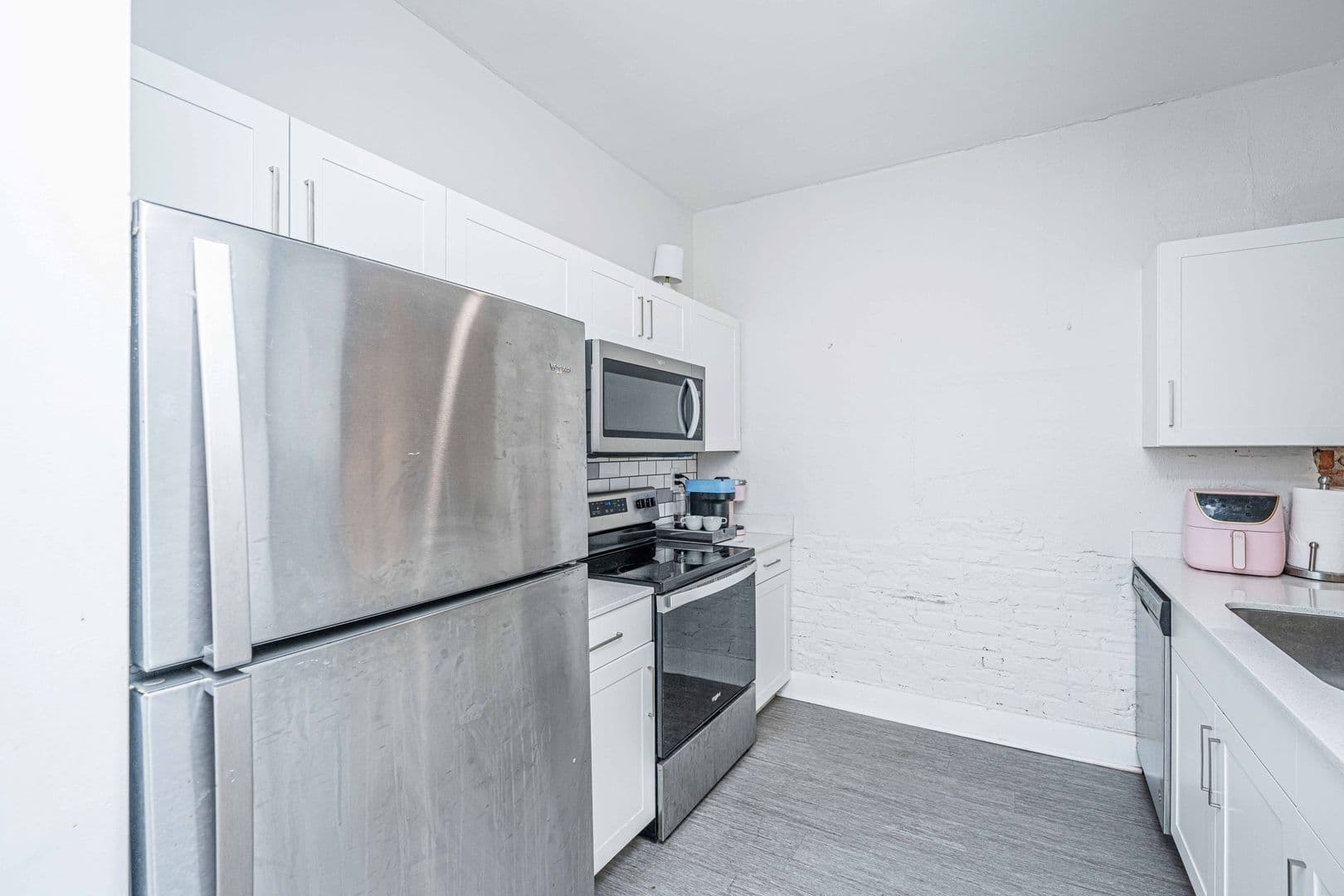 Charleston Apartment: 1000 King Street