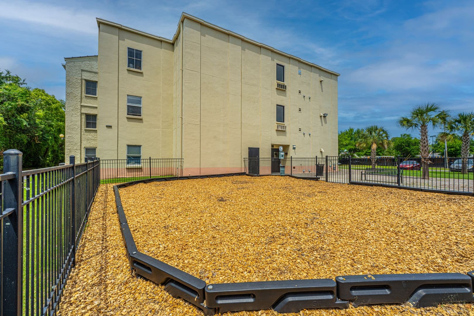 Charleston Apartment: 1000 King Street