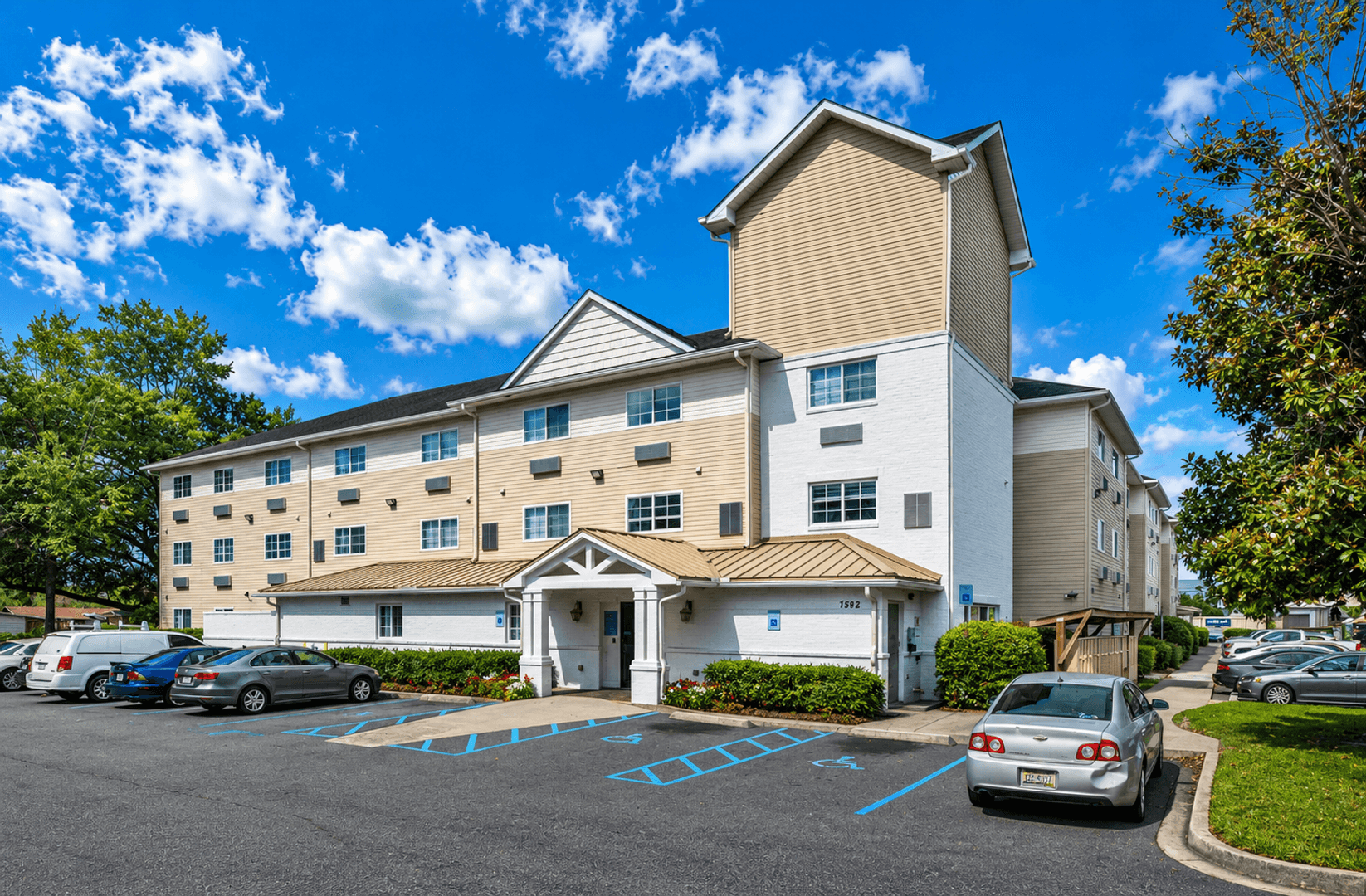 North Charleston Apartment: 7582 Stafford Road