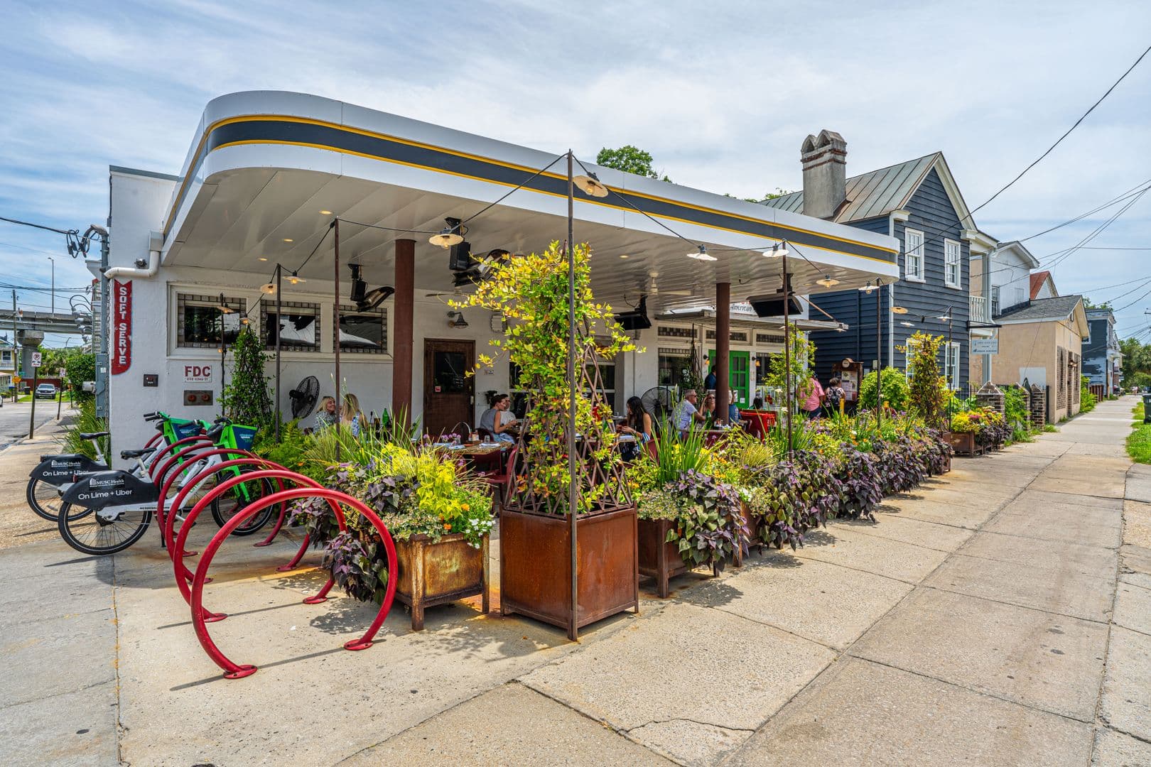 Charleston Apartment: 1000 King Street
