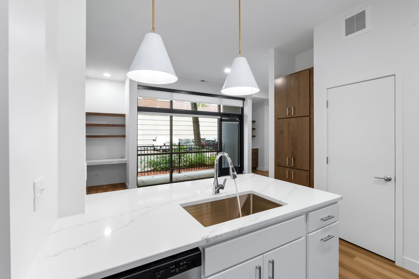 Minneapolis Apartment: 115 2nd Ave South