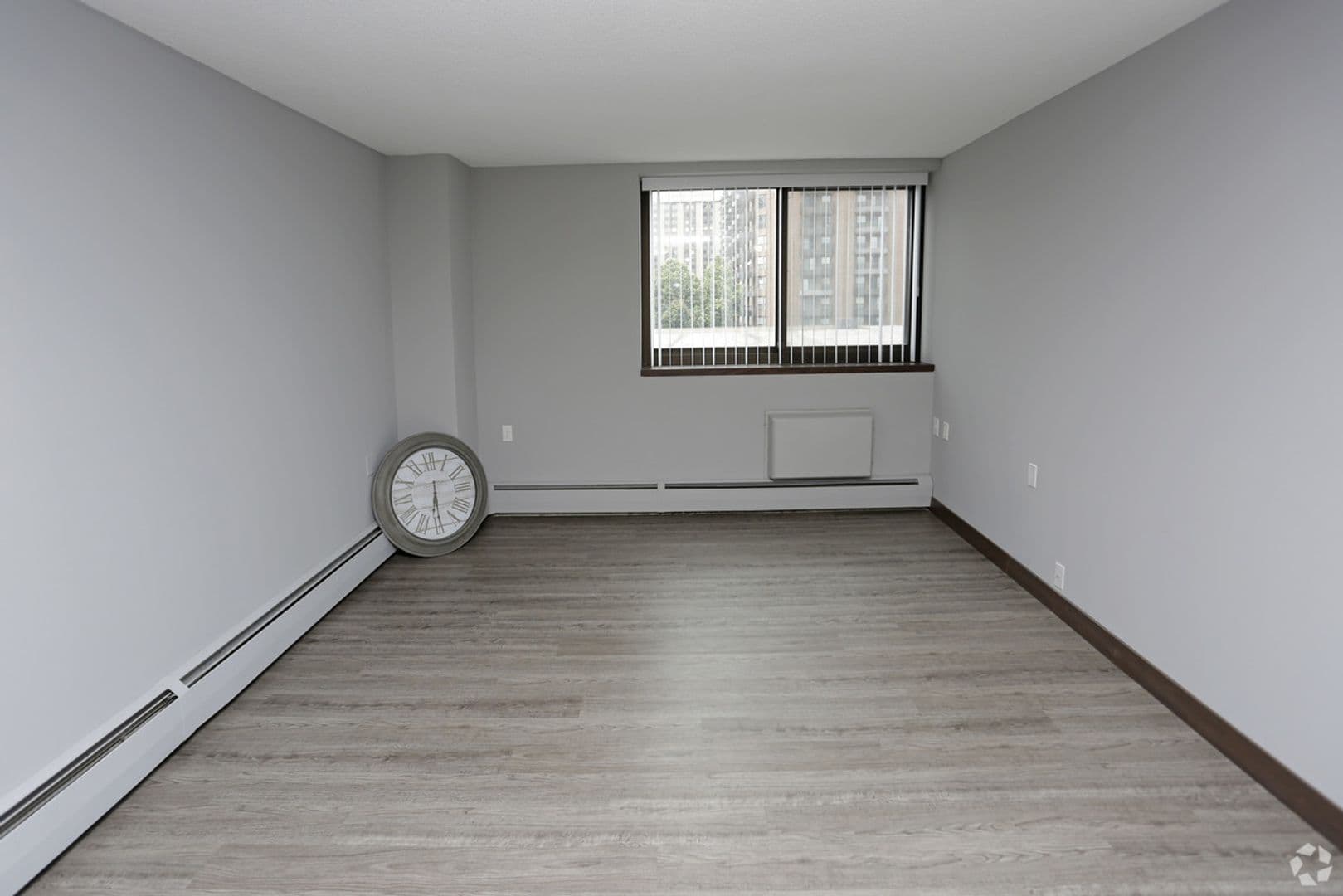 Minneapolis Apartment: 115 2nd Ave South