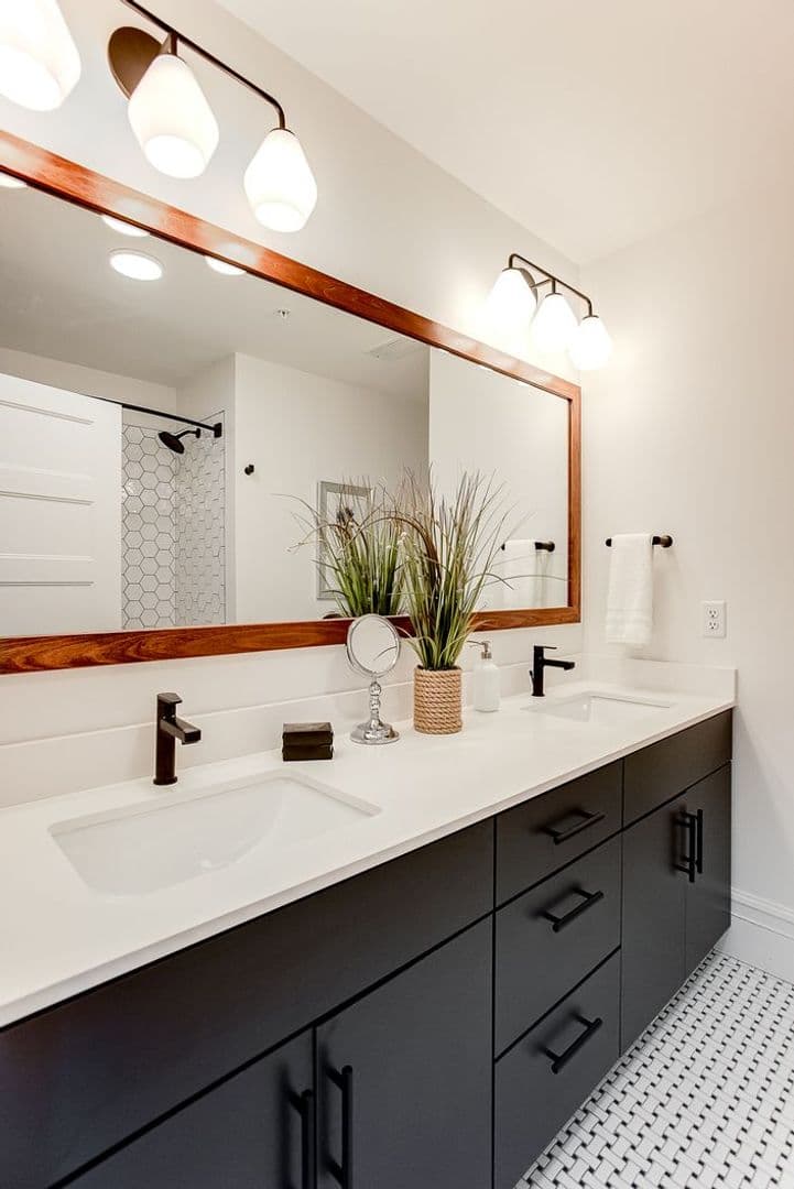 Minneapolis Apartment: 47 Spruce Place