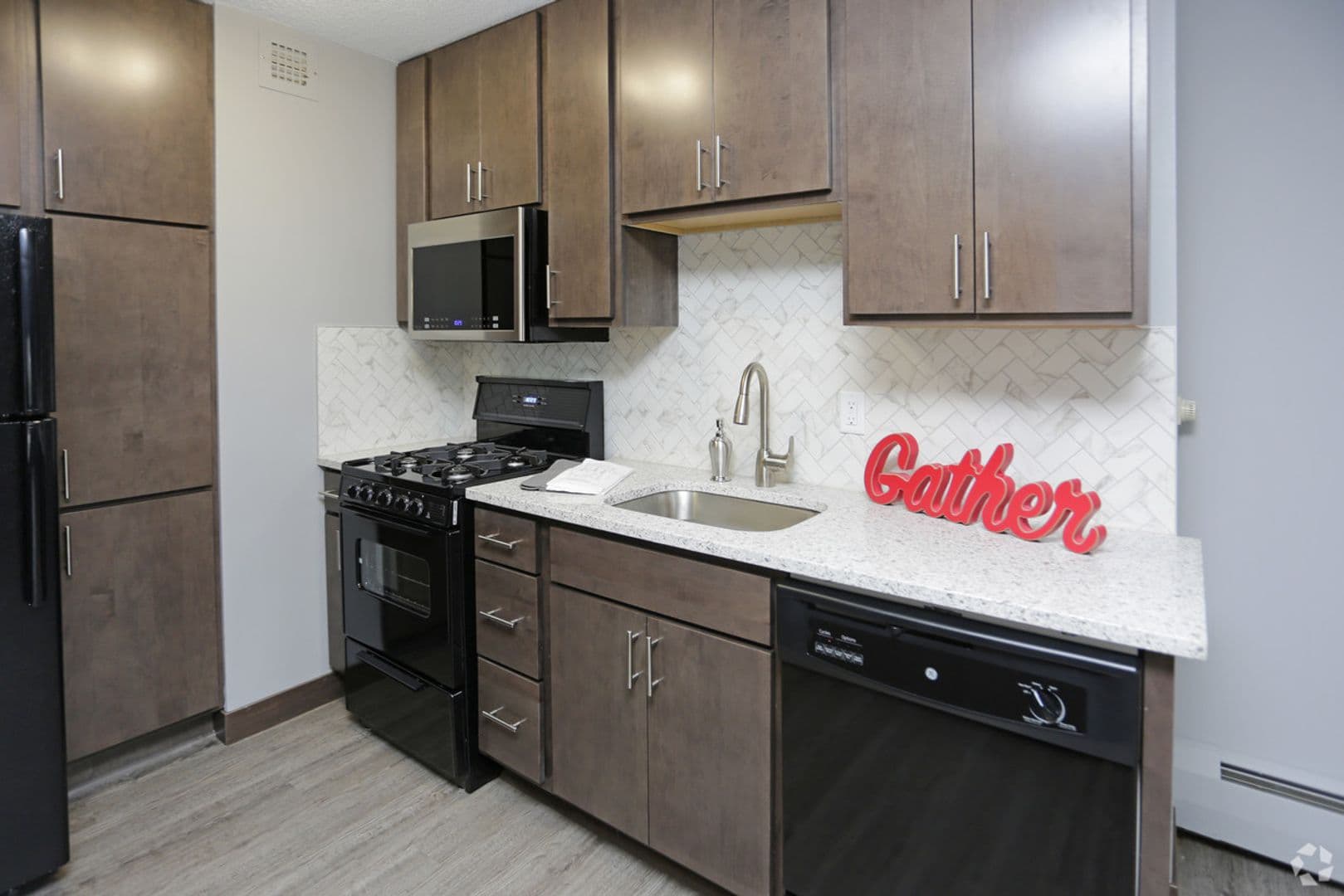 Minneapolis Apartment: 115 2nd Ave South